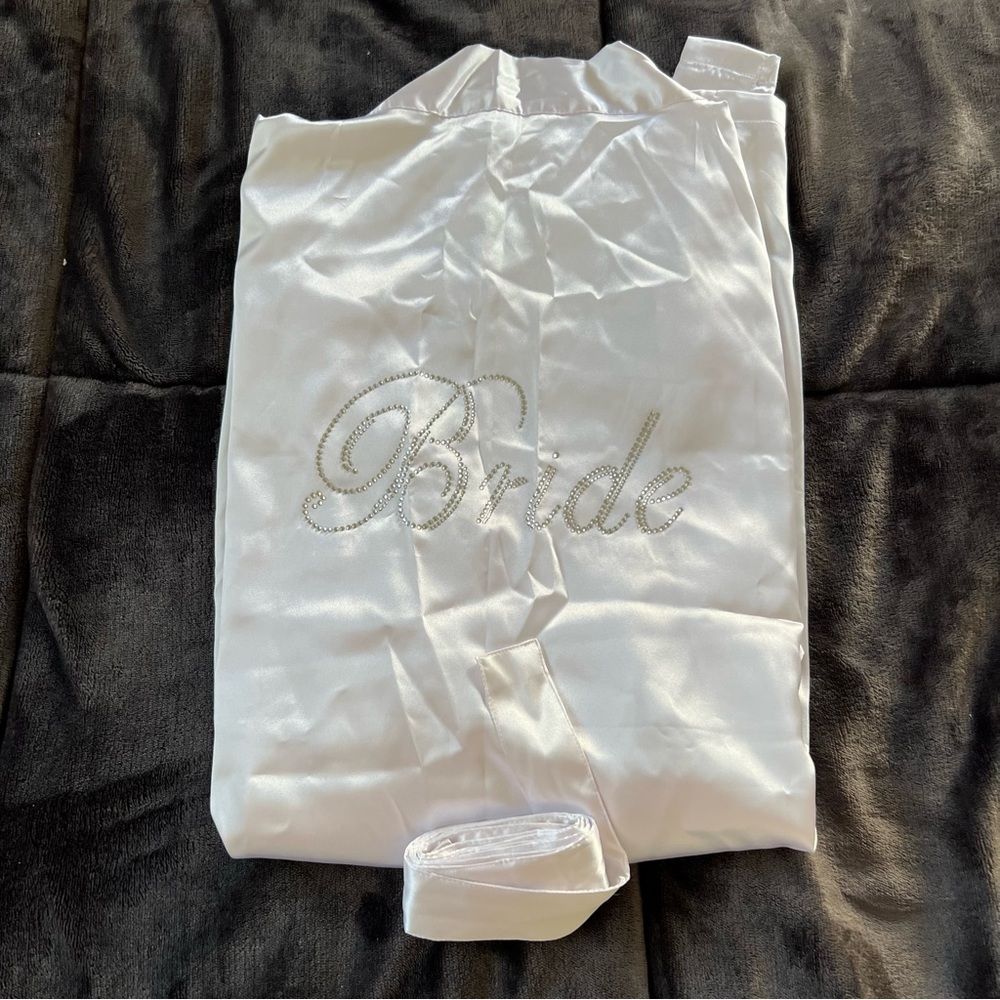 David’s Bridal Double Rhinestone Bride Satin Robe - Picture 6 of 10